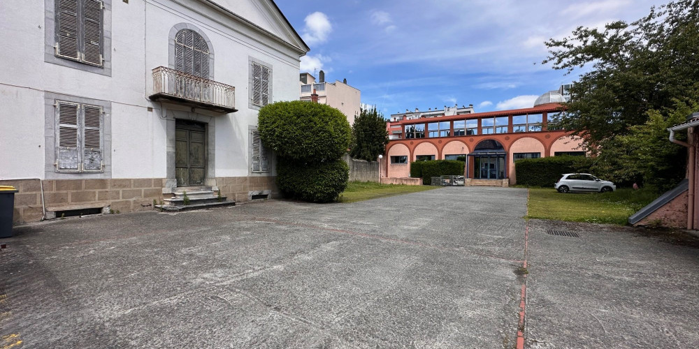 local commercial à TARBES (65000)